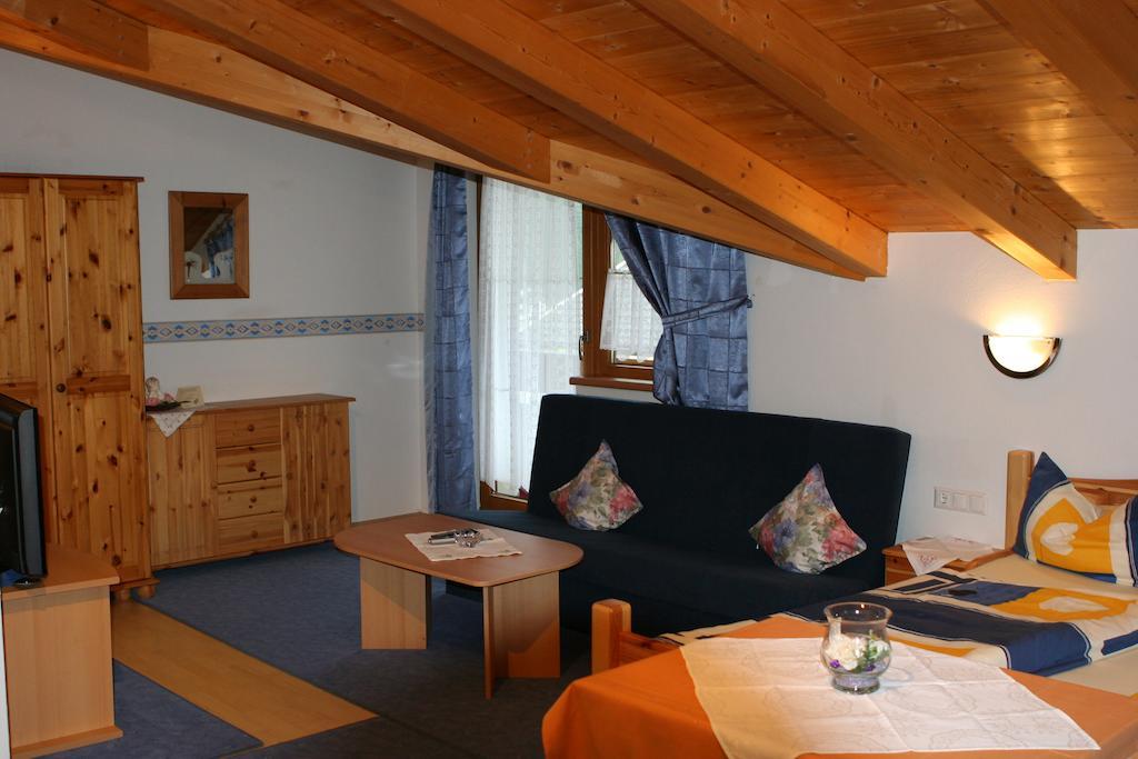 Hotel Haus Hildegard Neustift im Stubaital Habitación foto
